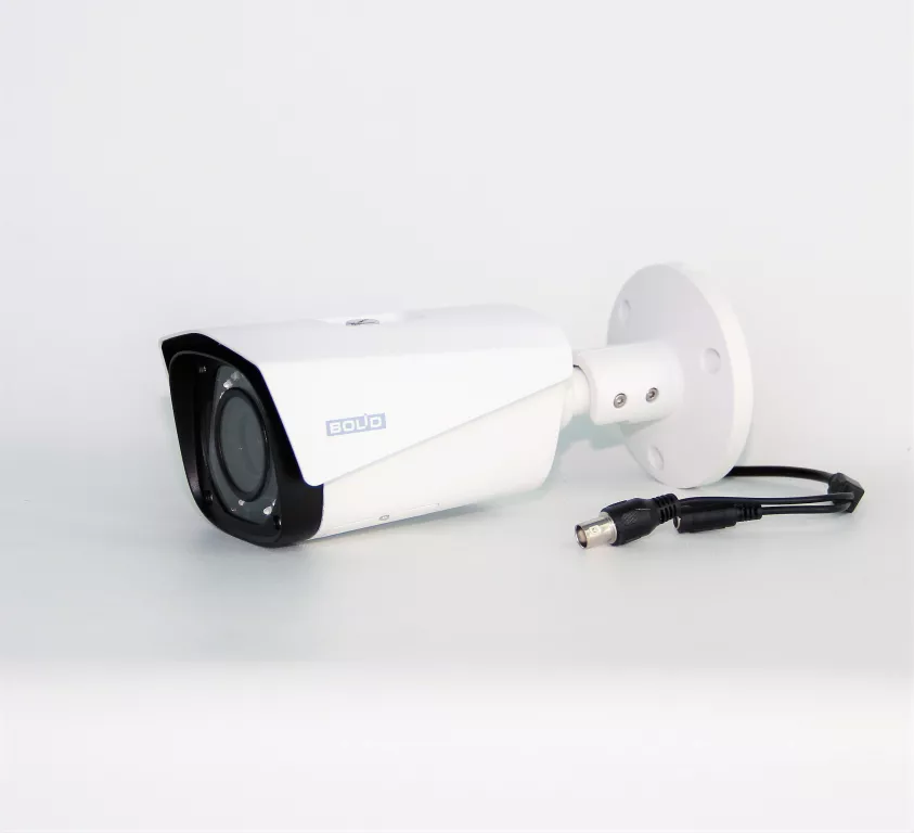 BOLID VCG-120 Профессиональная уличная аналоговая видеокамера. 2 Мп, объектив 2.8-12мм, ИК-подсветка (до 30м.), DC12V, IP67